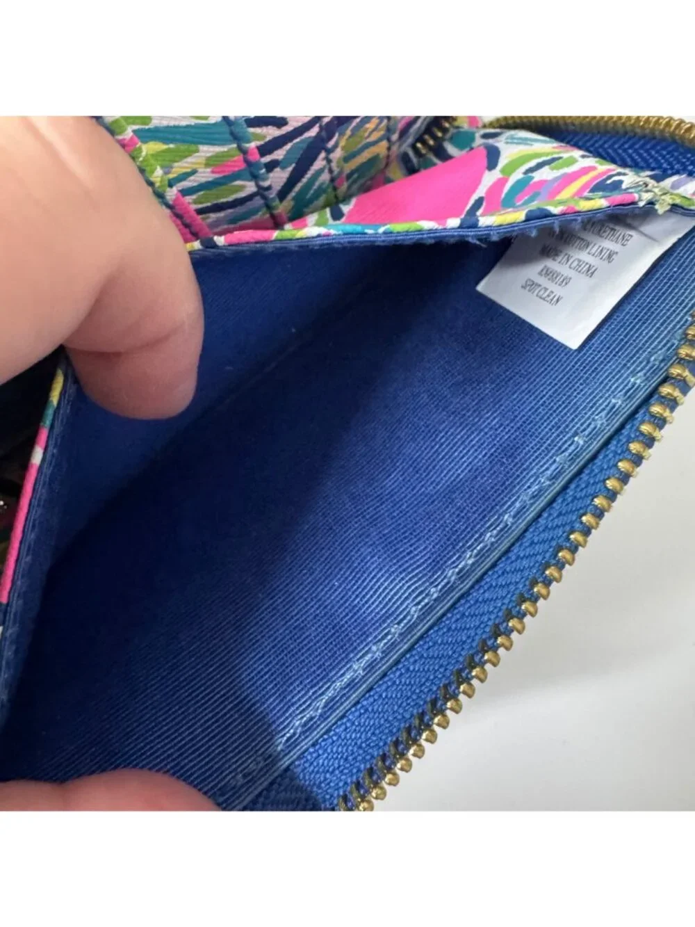 LILLY PULITZER tiki palm wristlet - Picture 8 of 8